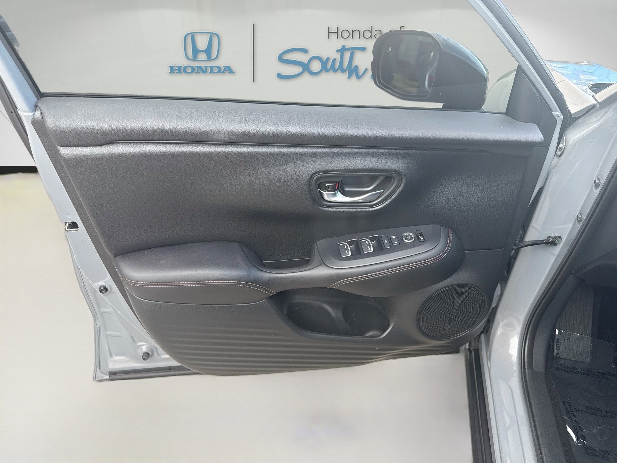 Certified 2025 Honda HR-V Sport image 19