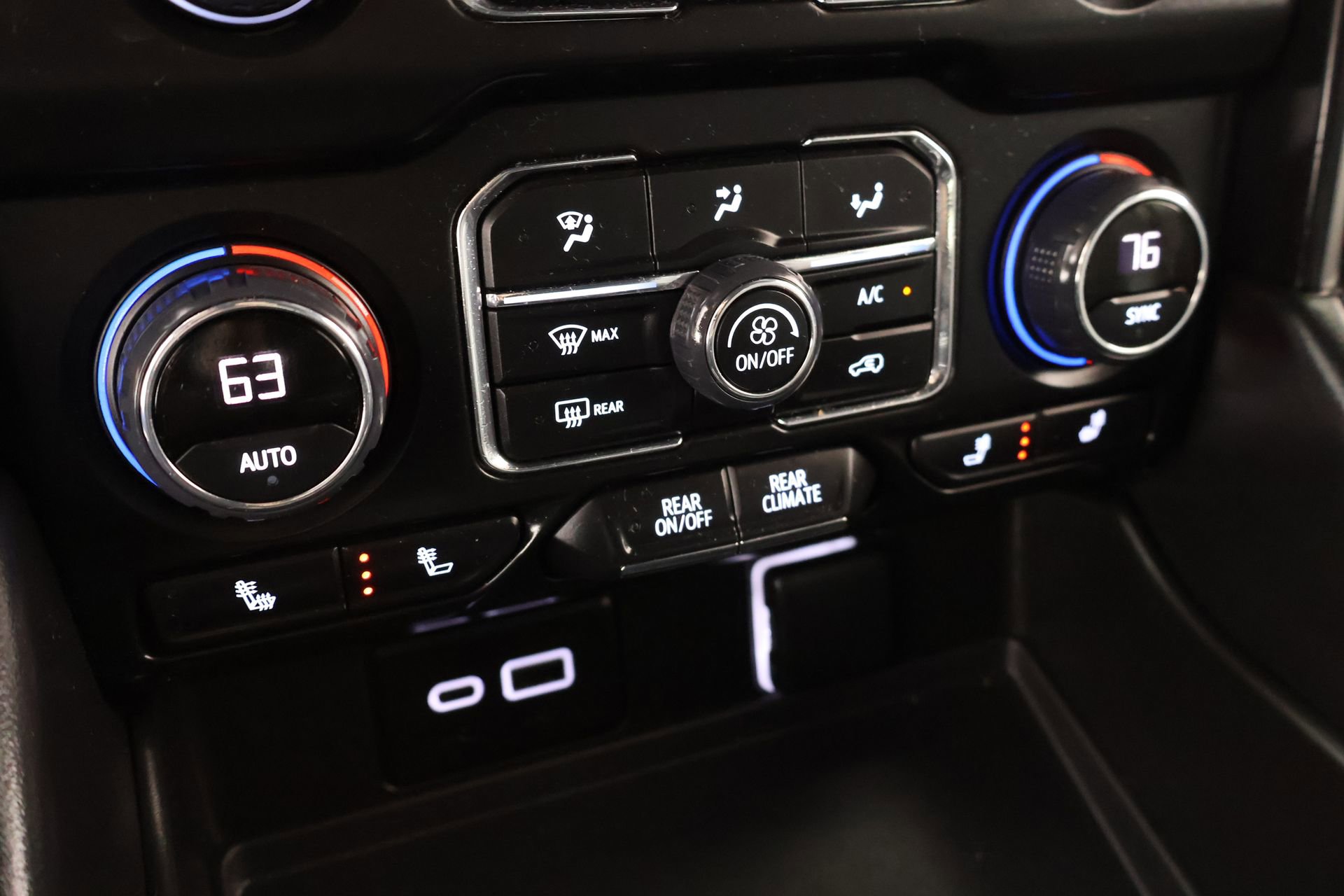 Used 2023 Chevrolet Suburban Z71 w/ Z71 Off-Road Package image 8