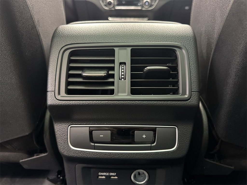 Certified 2024 Audi Q5 e Premium Plus image 24