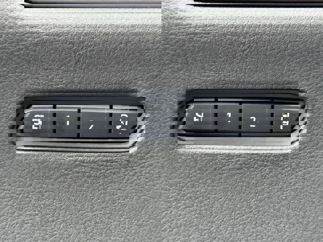 New 2025 Cadillac XT6 Sport w/ Technology Package image 18