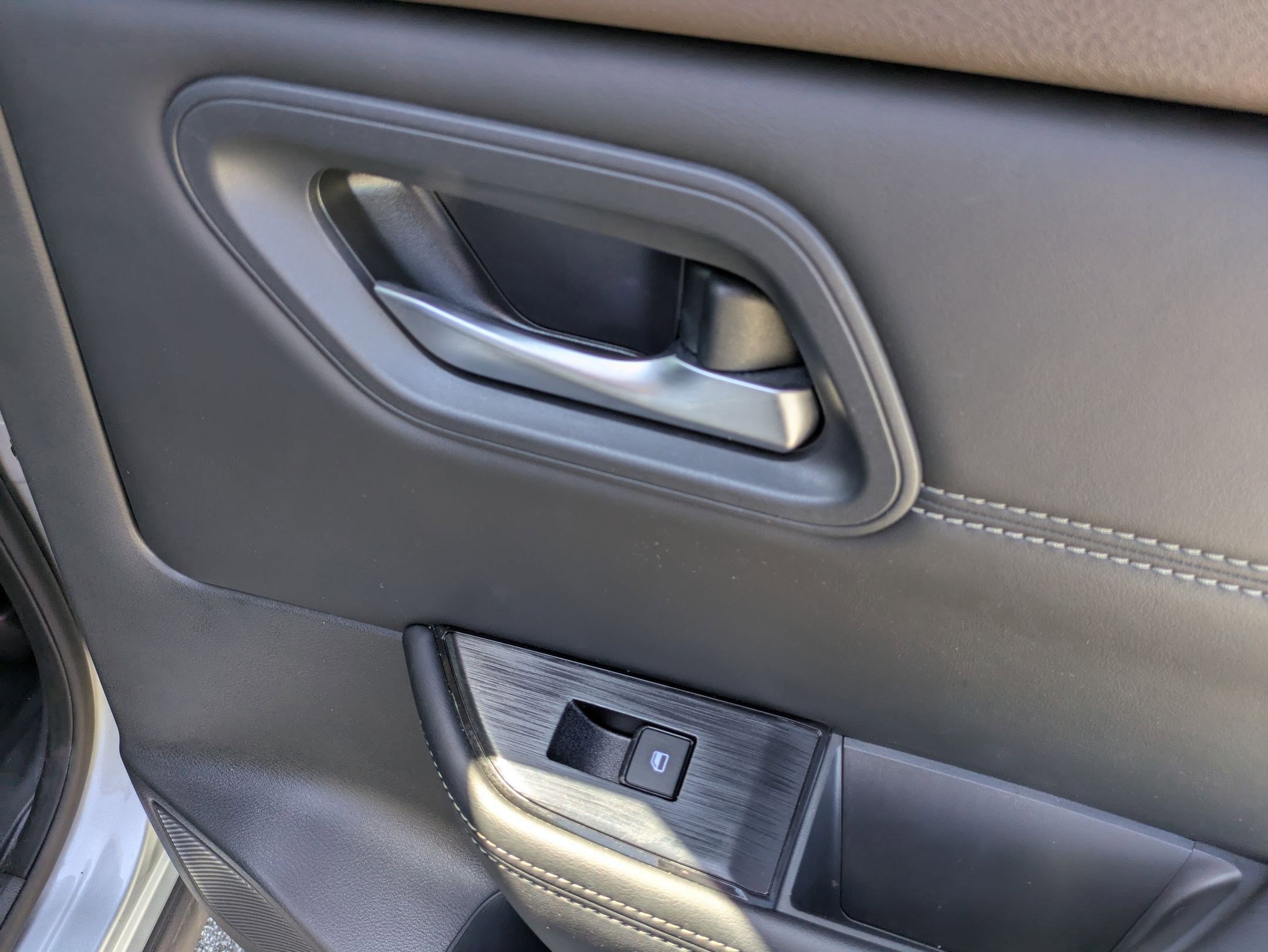 Certified 2023 Nissan Rogue SV w/ SV Premium Package image 32