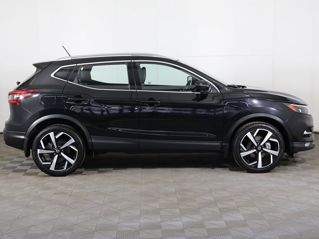 Used 2022 Nissan Rogue Sport SL w/ Premium Package image 20
