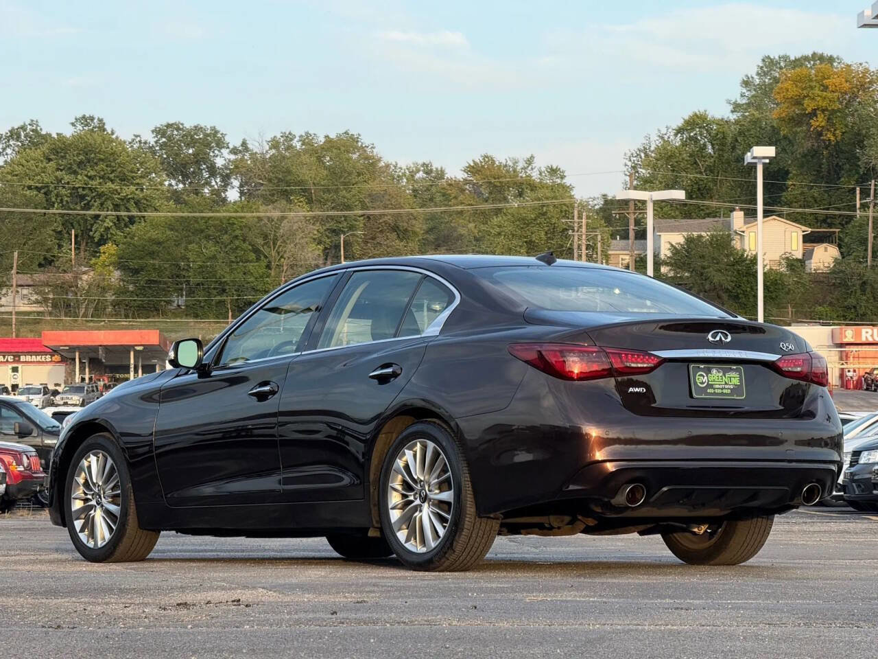 Used 2018 INFINITI Q50 Luxe w/ Essential Package (3.0T Luxe) image 5