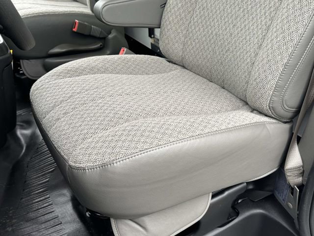 New 2025 Chevrolet Express 4500 Extended w/ Power Convenience Package image 21