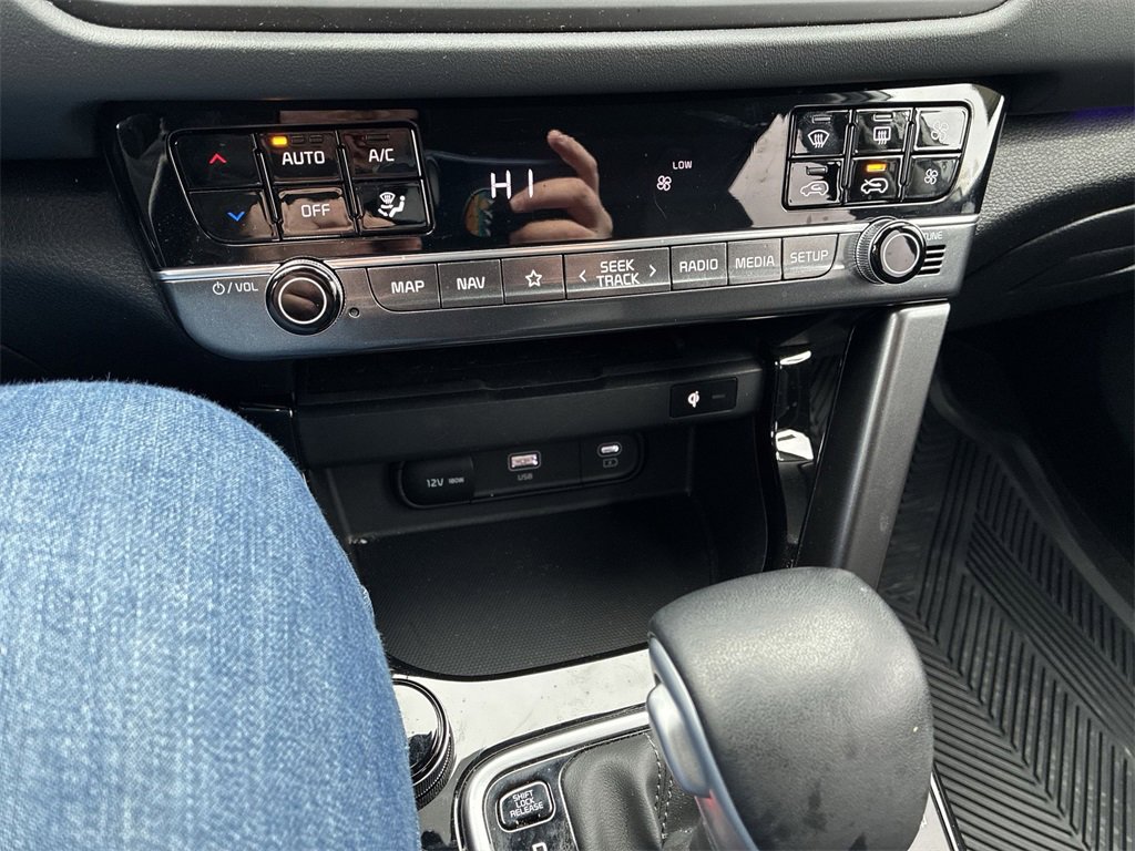 Used 2024 Kia Seltos SX image 17