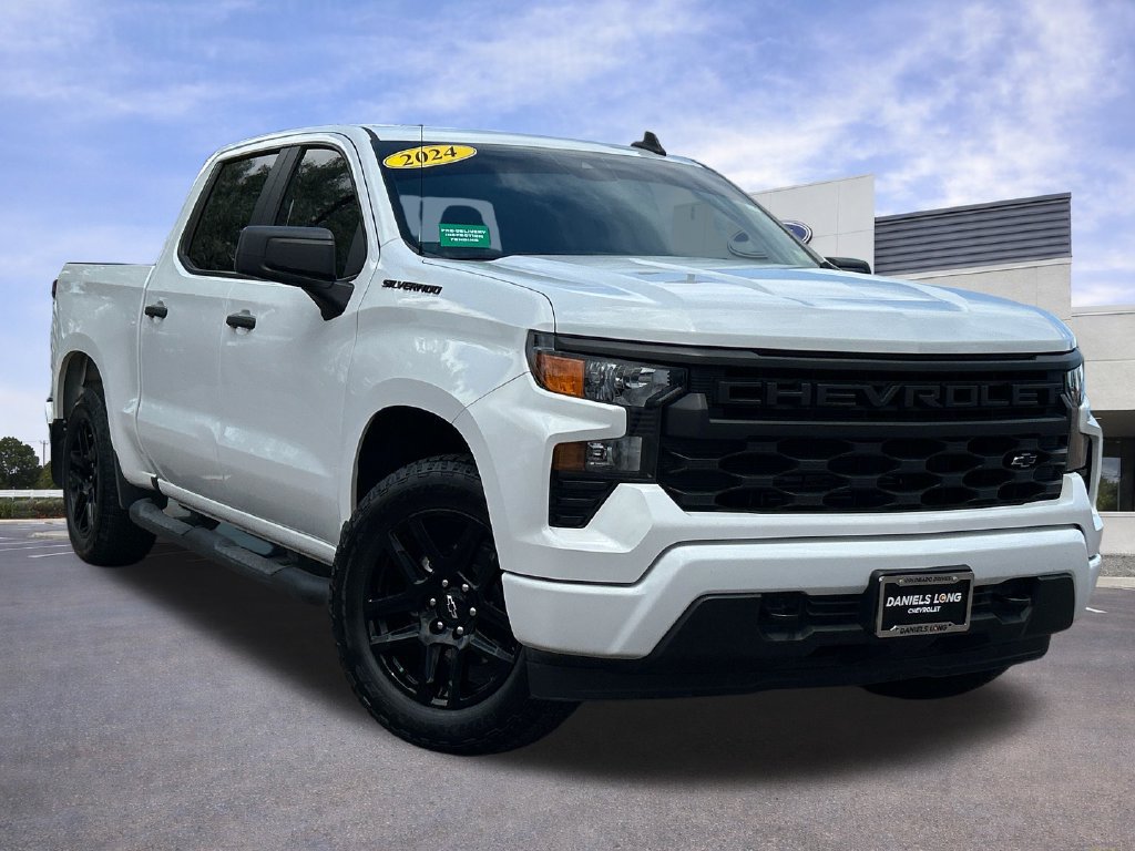 Used 2024 Chevrolet Silverado 1500 Custom w/ Turbomax Blackout Package AWD/4WD image 33