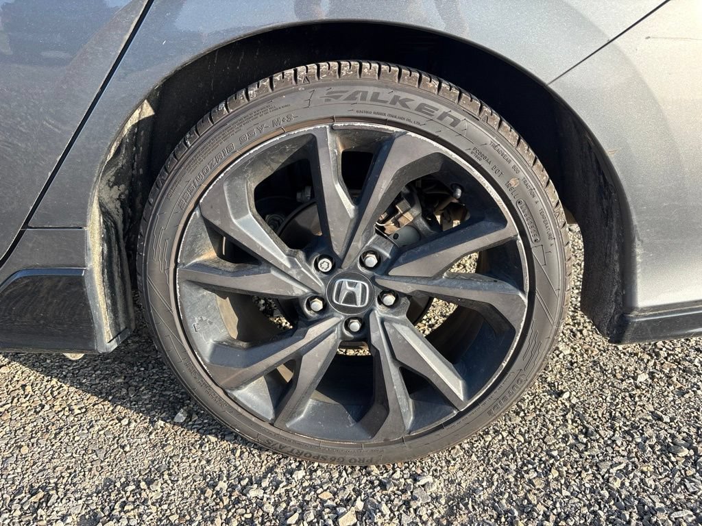 Used 2017 Honda Civic Sport image 4