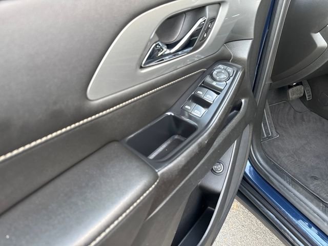 Certified 2022 Chevrolet Traverse LT image 11