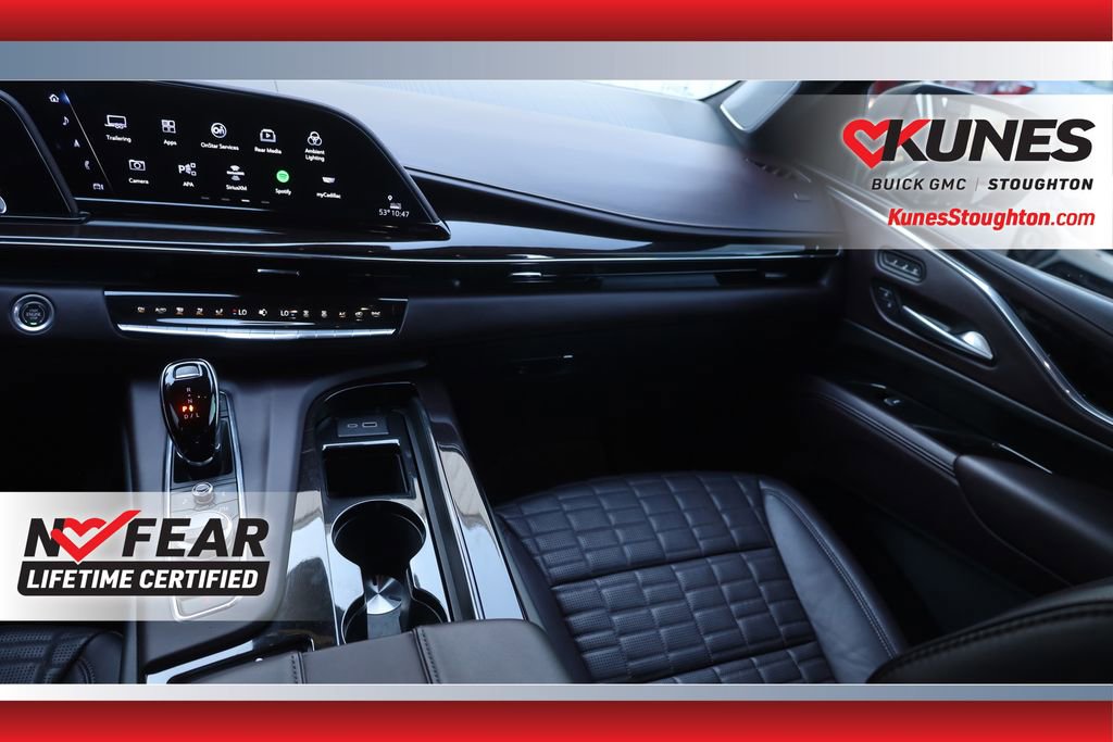 Used 2024 Cadillac Escalade ESV Sport Platinum w/ LPO, ONYX Package image 16