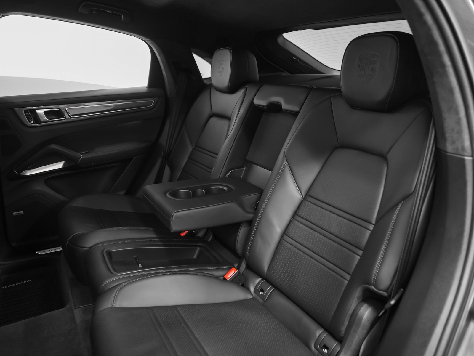 Used 2021 Porsche Cayenne Turbo image 50