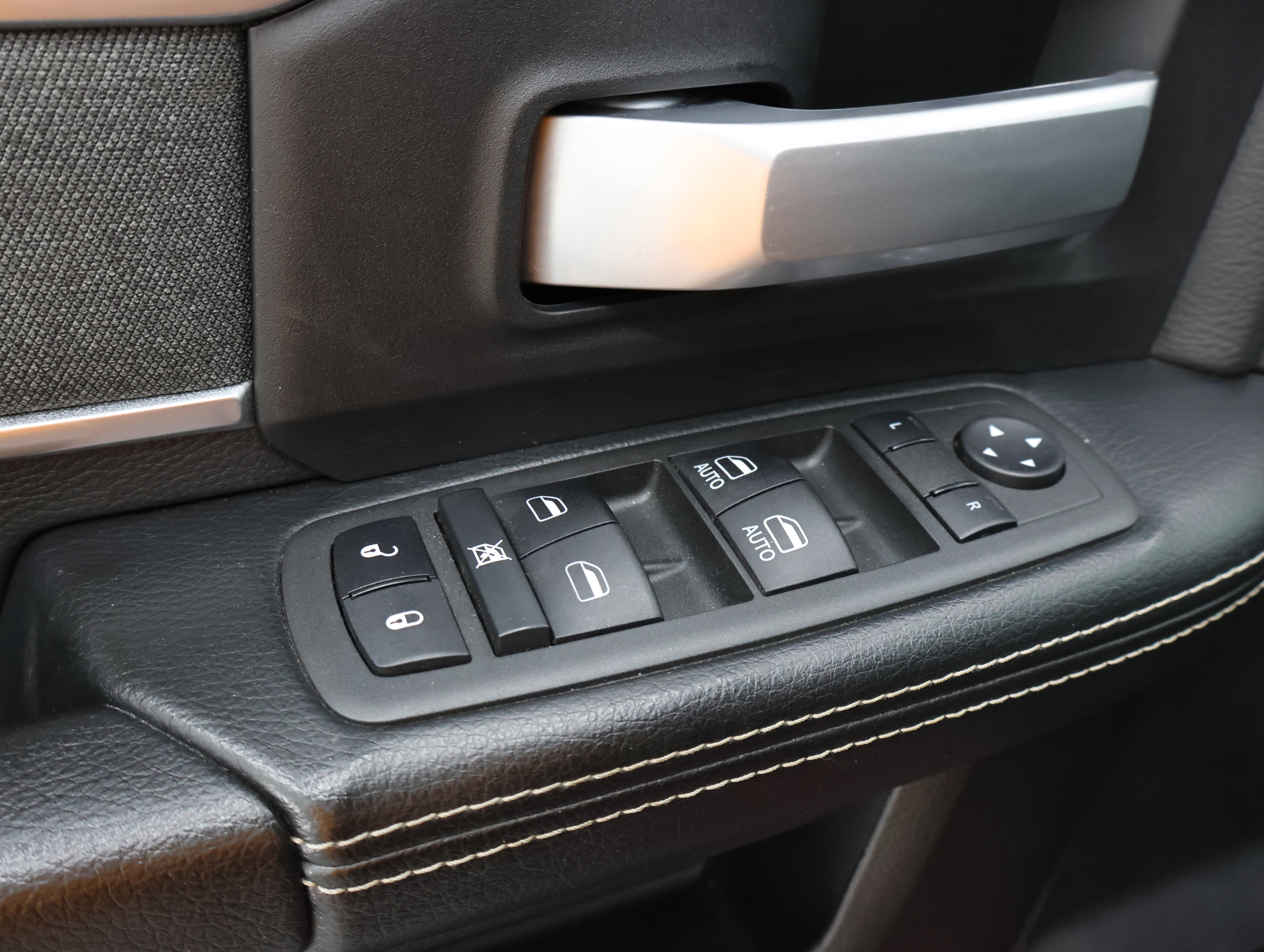 Used 2022 RAM 2500 Big Horn w/ Night Edition AWD/4WD image 39