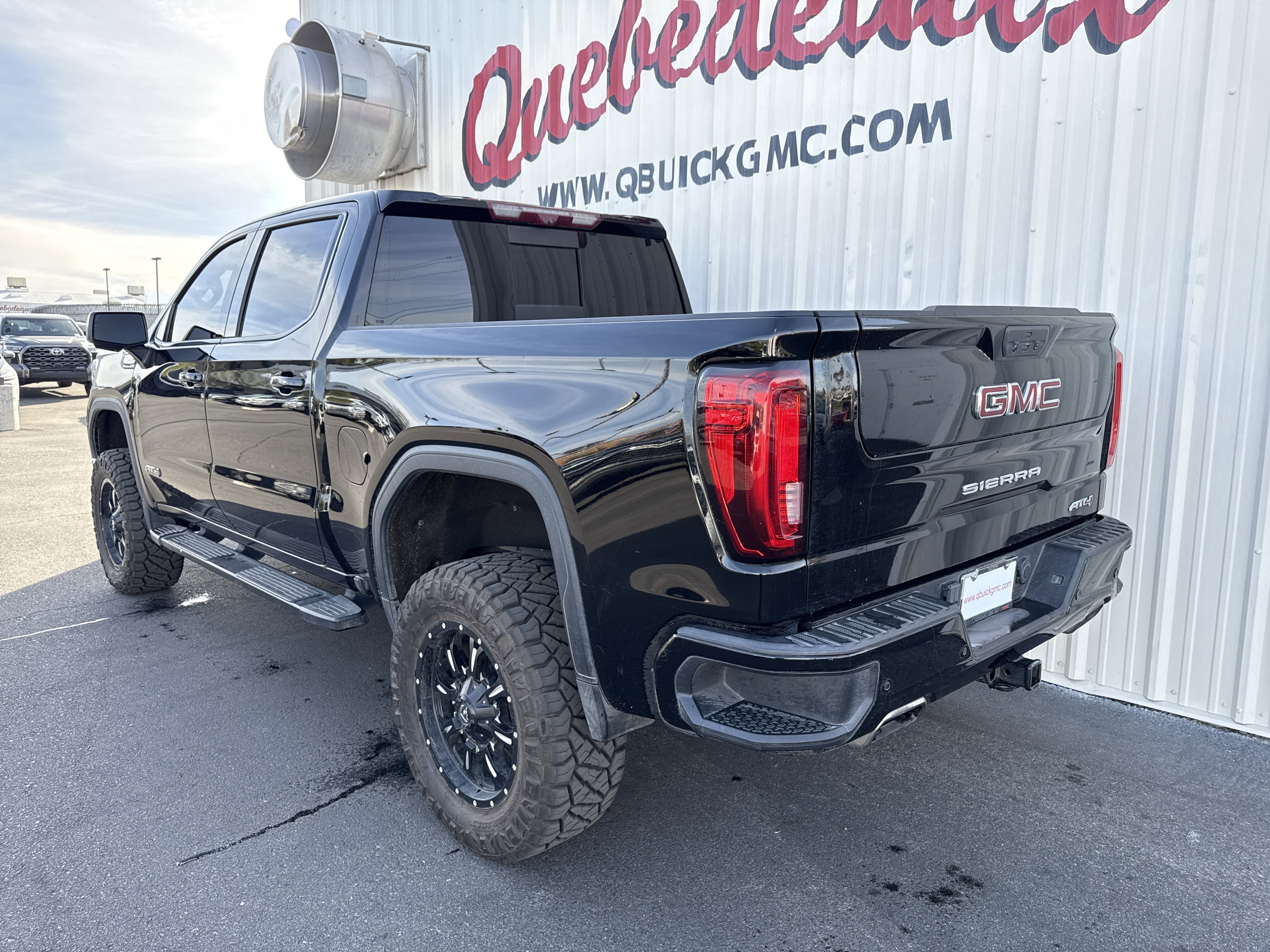 Used 2020 GMC Sierra 1500 AT4 w/ AT4 Premium Package image 10