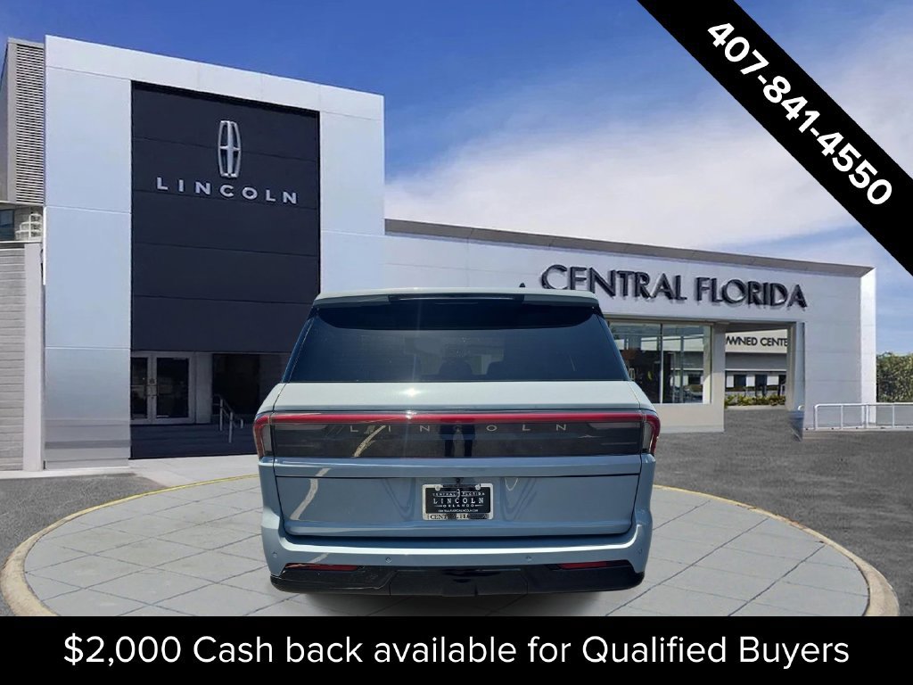 New 2027 Lincoln Navigator Premiere RWD image 3