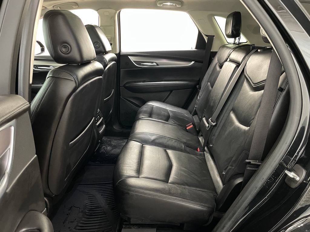 Used 2018 Cadillac XT5 Luxury w/ Driver Awareness Package AWD/4WD image 43