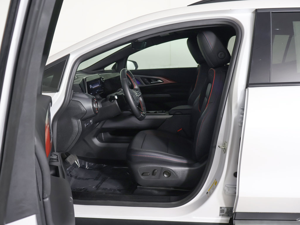 Used 2025 Chevrolet Equinox EV RS w/ Convenience Package II FWD image 33