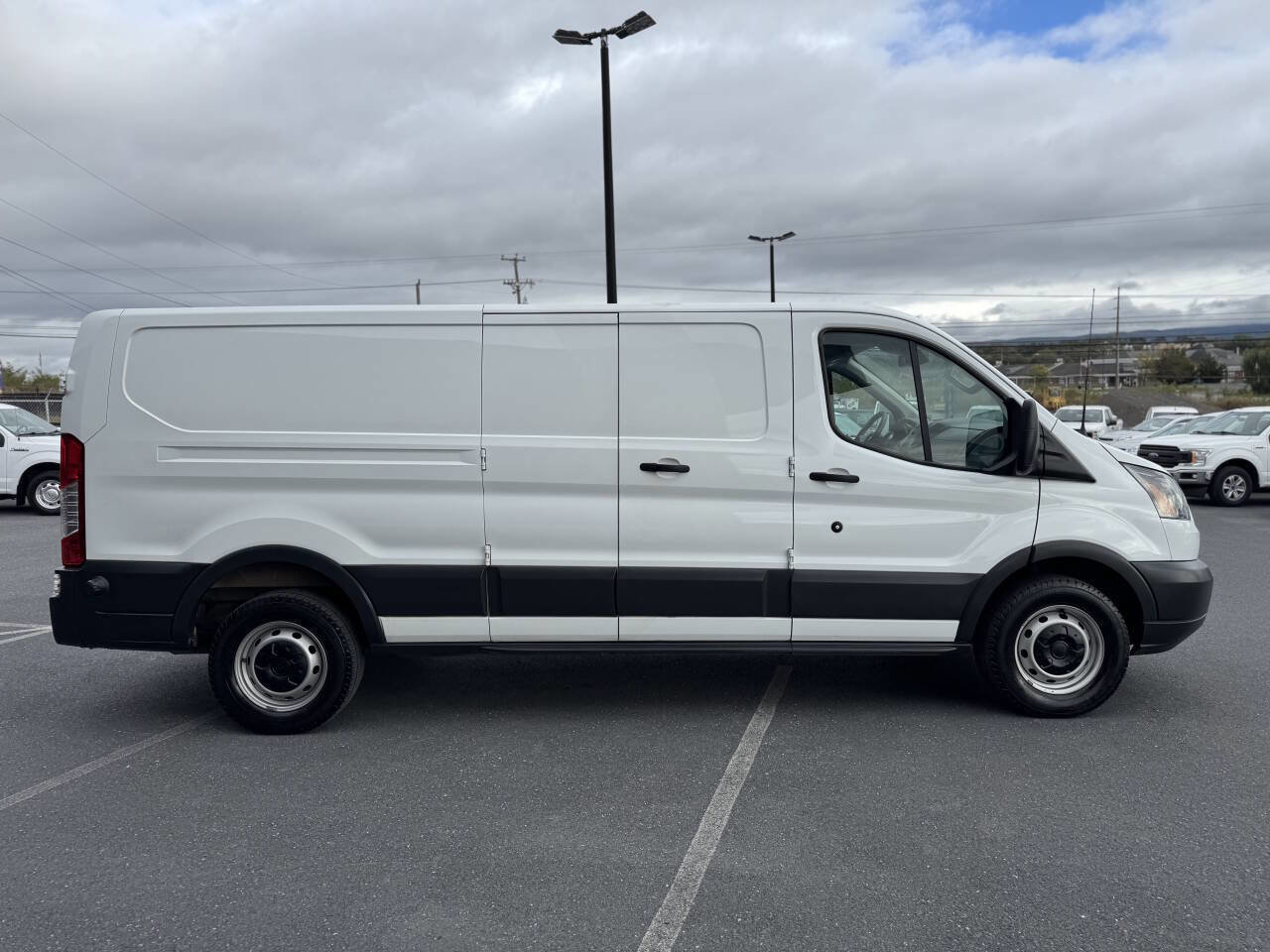 Used 2018 Ford Transit 250 148 Low Roof image 40