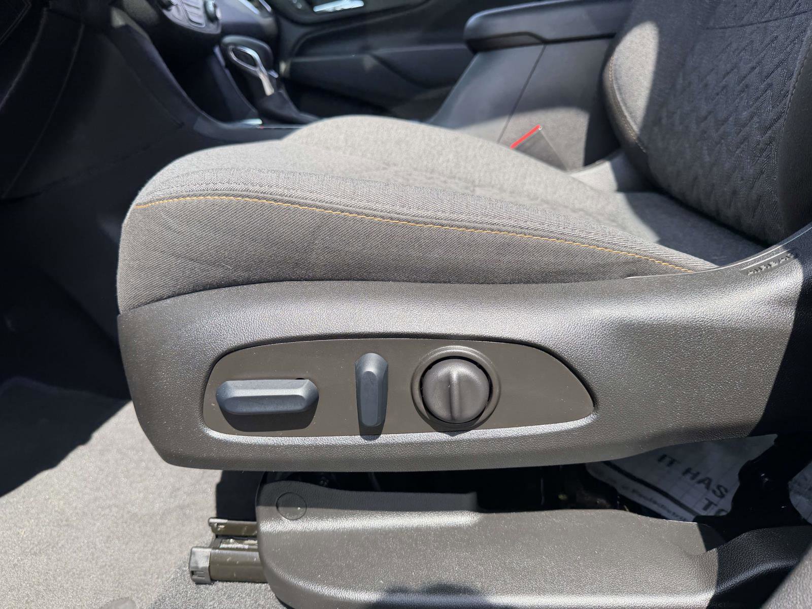 Certified 2023 Chevrolet Equinox LT AWD/4WD image 18