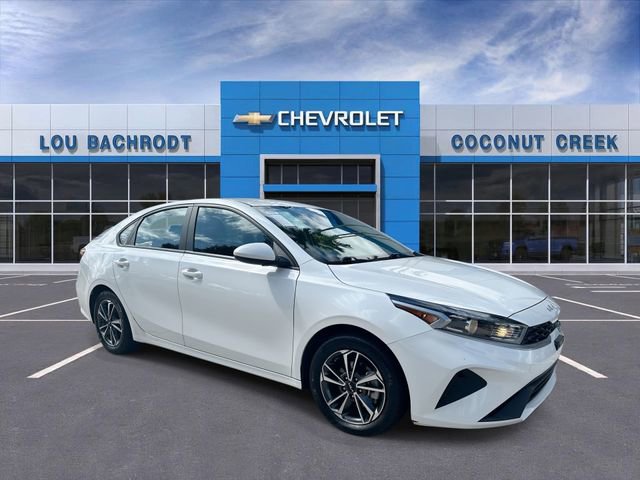 Used 2023 Kia Forte LXS FWD image 2