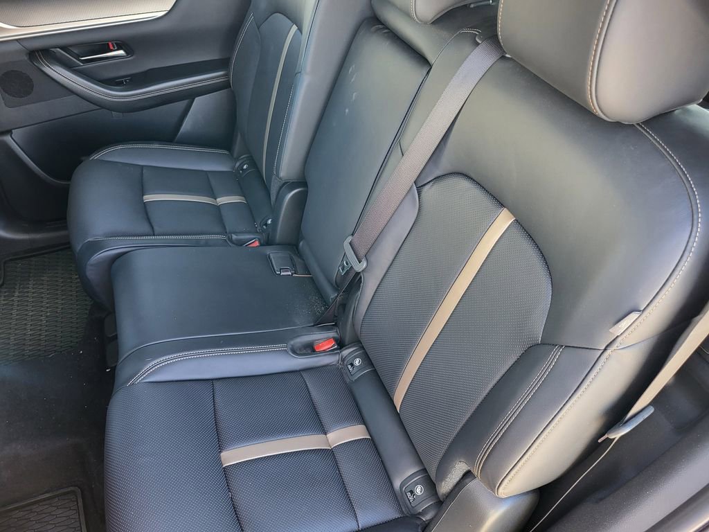 Used 2025 MAZDA CX-70 Plug-In Hybrid w/ Premium Plus image 28