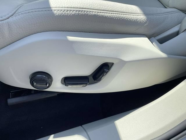 Used 2023 Volvo XC60 B5 Plus w/ Protection Package Premier AWD/4WD image 15