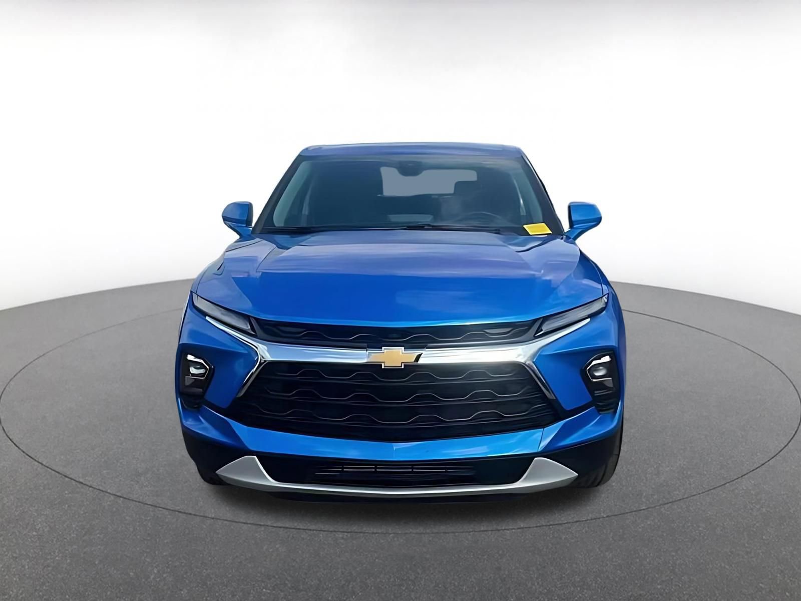 Used 2025 Chevrolet Blazer LT image 4