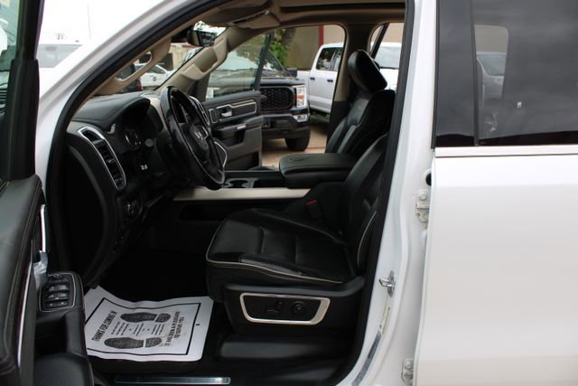 Used 2019 RAM 1500 Laramie AWD/4WD image 13