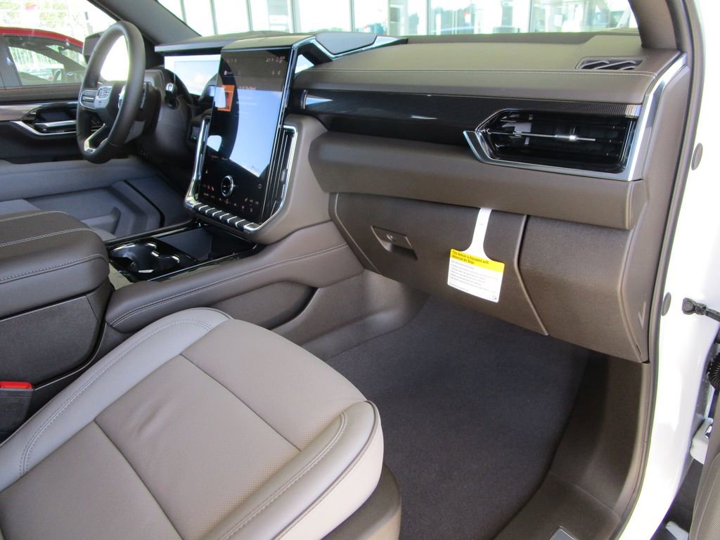 New 2026 GMC Yukon XL Elevation image 32