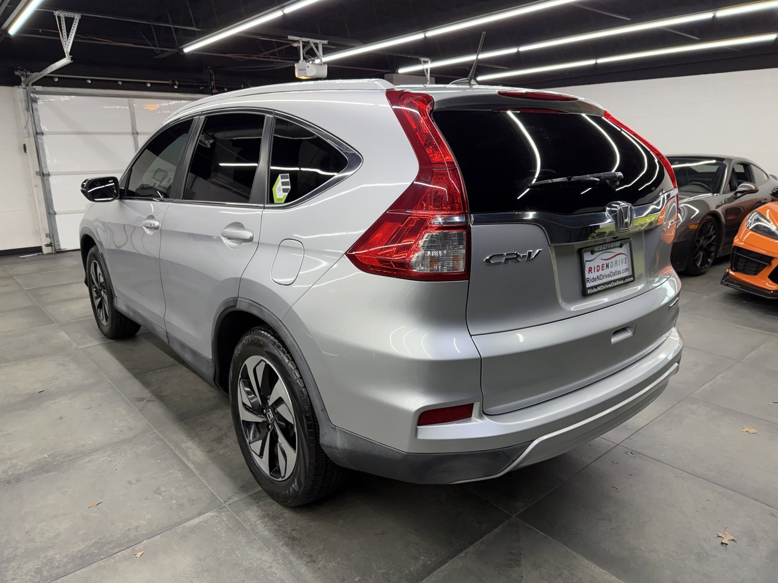 Used 2016 Honda CR-V Touring image 4