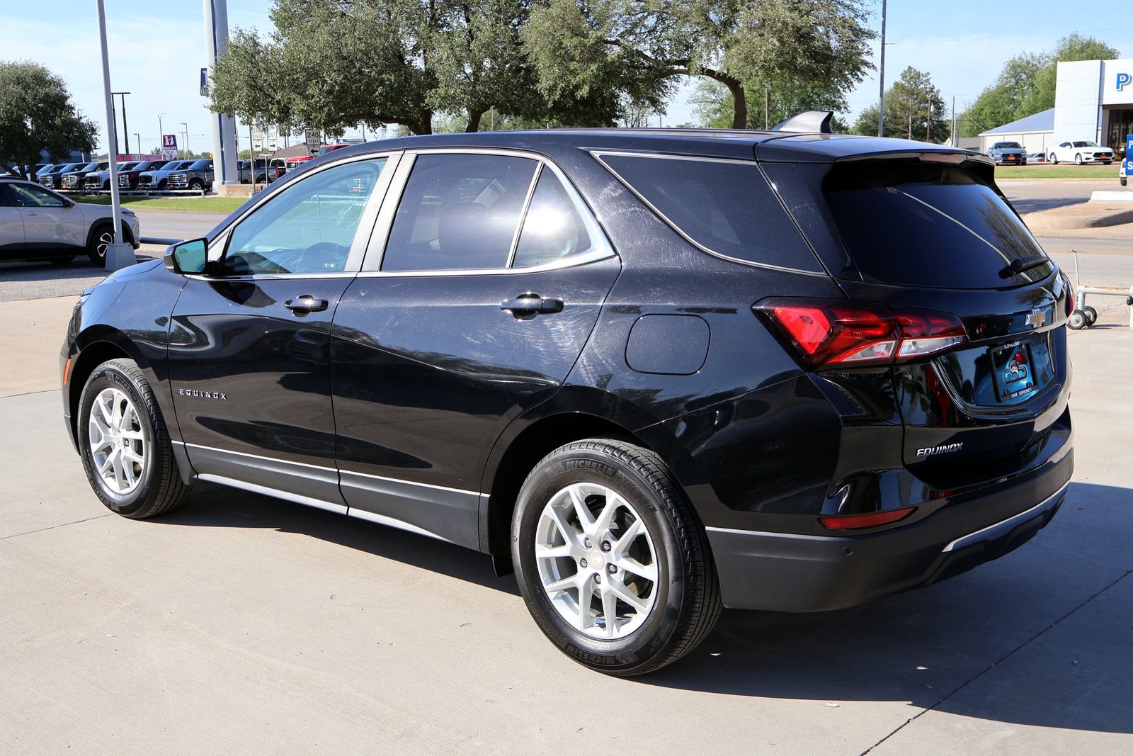 Certified 2023 Chevrolet Equinox LT FWD image 9