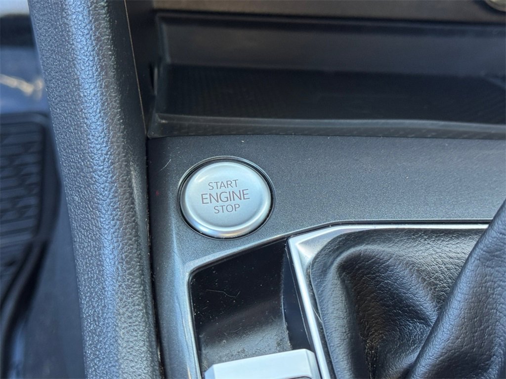 Used 2024 Volkswagen Tiguan SE R-Line image 18