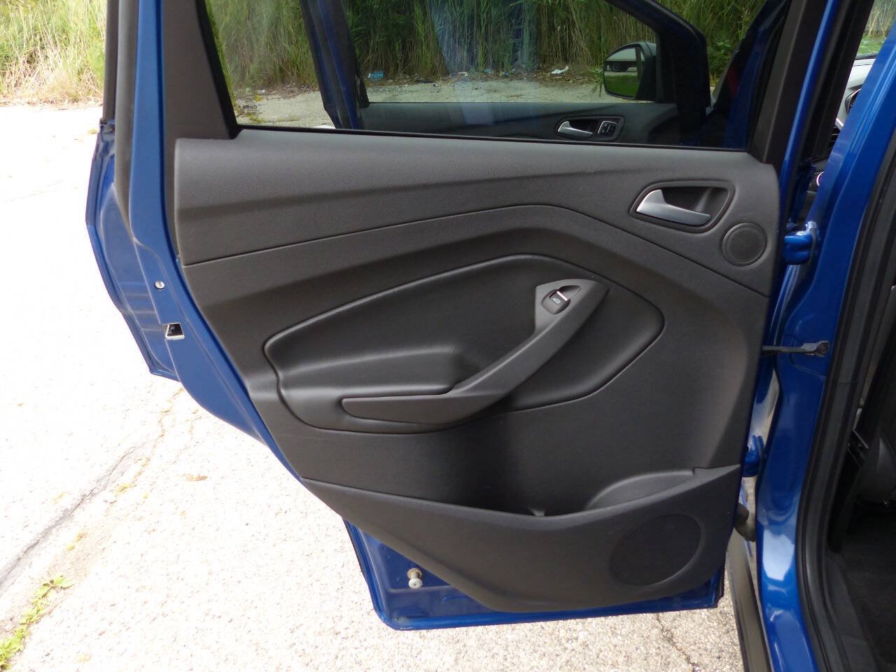 Used 2017 Ford Escape Titanium FWD image 36