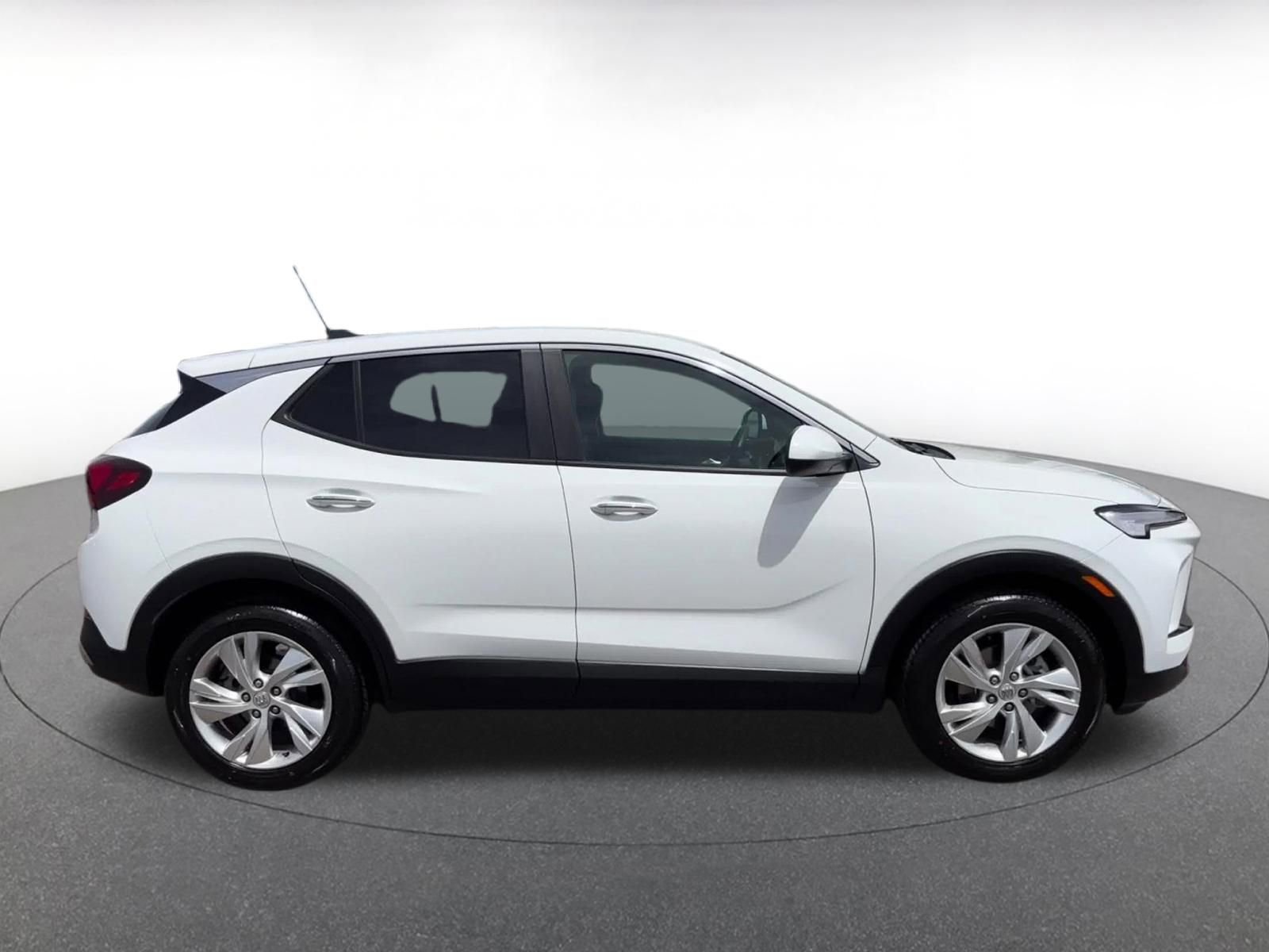 Used 2025 Buick Encore GX Preferred FWD image 16