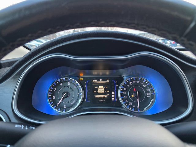 Used 2015 Chrysler 200 Limited w/ Convenience Group image 22