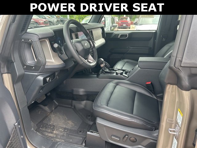 New 2025 Ford Bronco Outer Banks w/ Sasquatch Package image 14