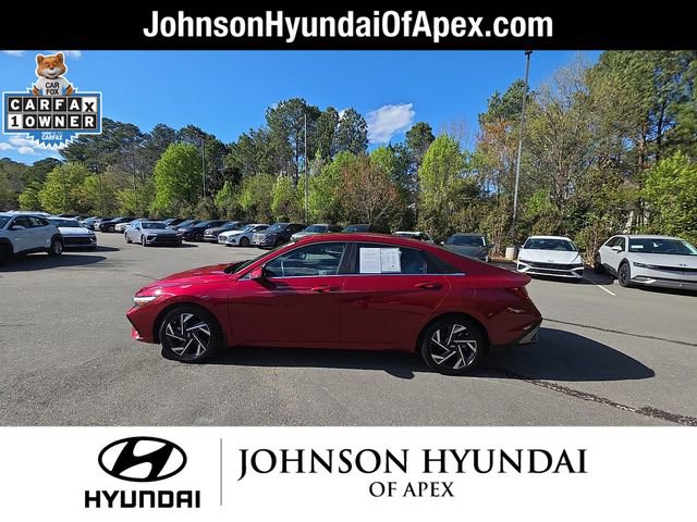 Certified 2025 Hyundai Elantra Limited FWD image 19