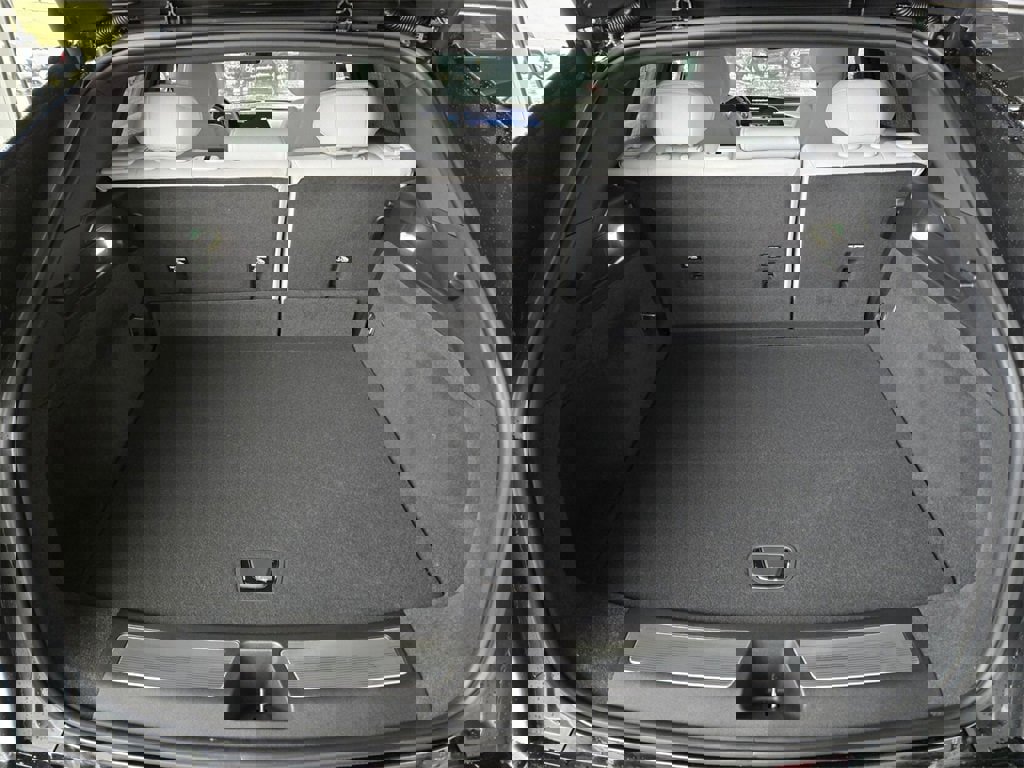 New 2026 Cadillac Lyriq Sport image 10