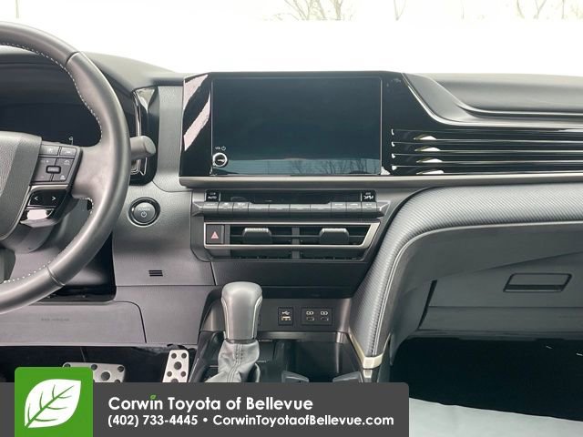 Used 2025 Toyota Camry SE image 23