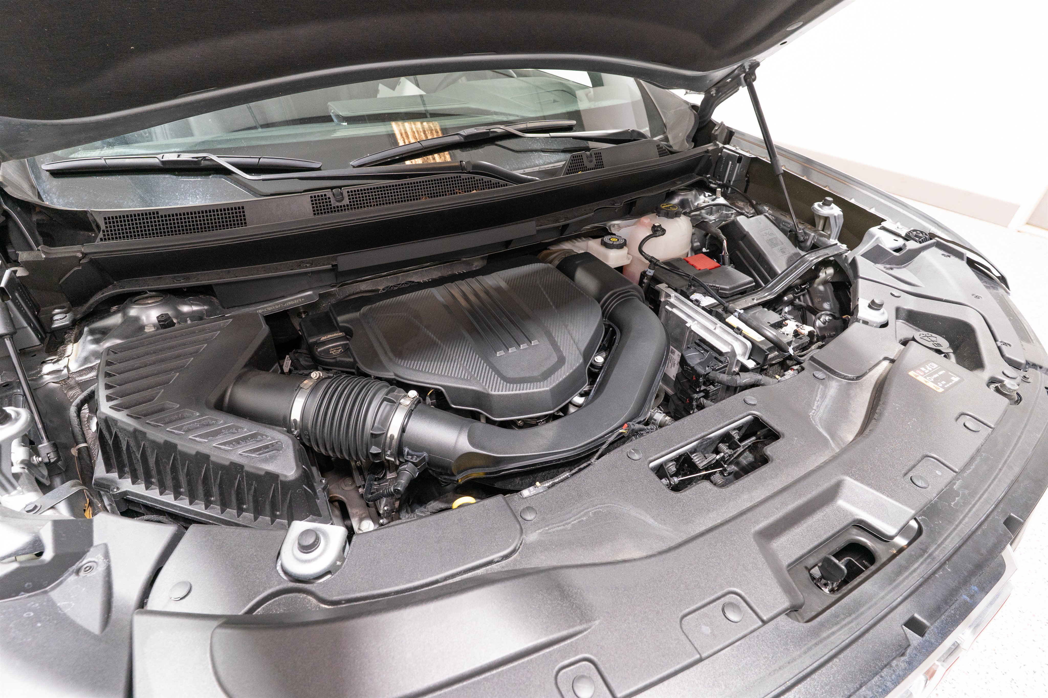 Used 2026 GMC Acadia Elevation w/ Elevation Premium Package FWD image 35