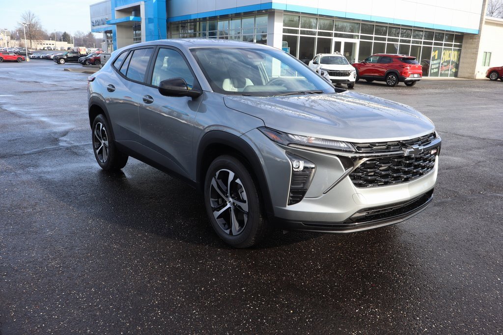 New 2026 Chevrolet Trax RS image 2