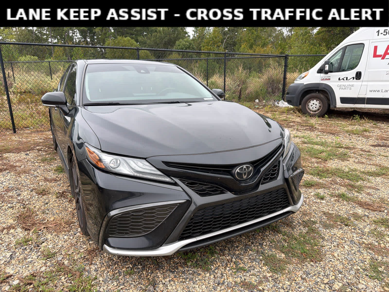 Used 2021 Toyota Camry XSE FWD image 3