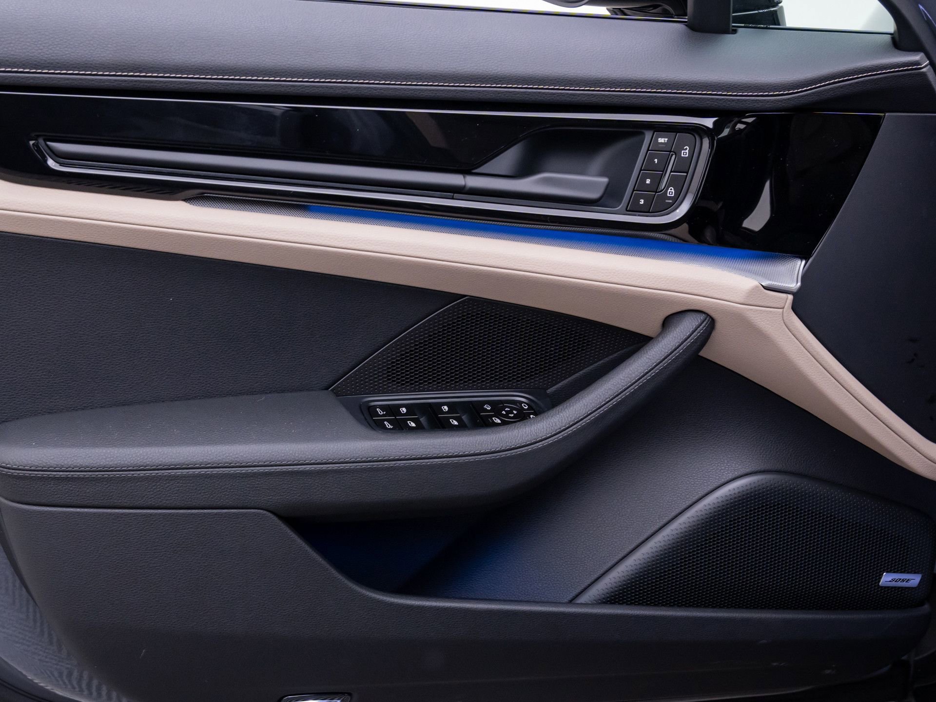 New 2026 Porsche Panamera 4 image 14