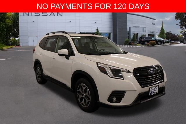 Used 2023 Subaru Forester Premium image 1