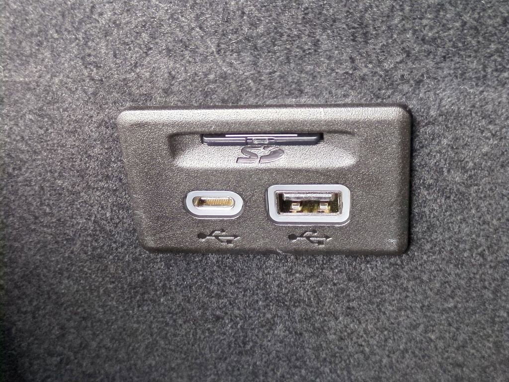 Used 2023 Cadillac XT5 Premium Luxury w/ Technology Package image 23