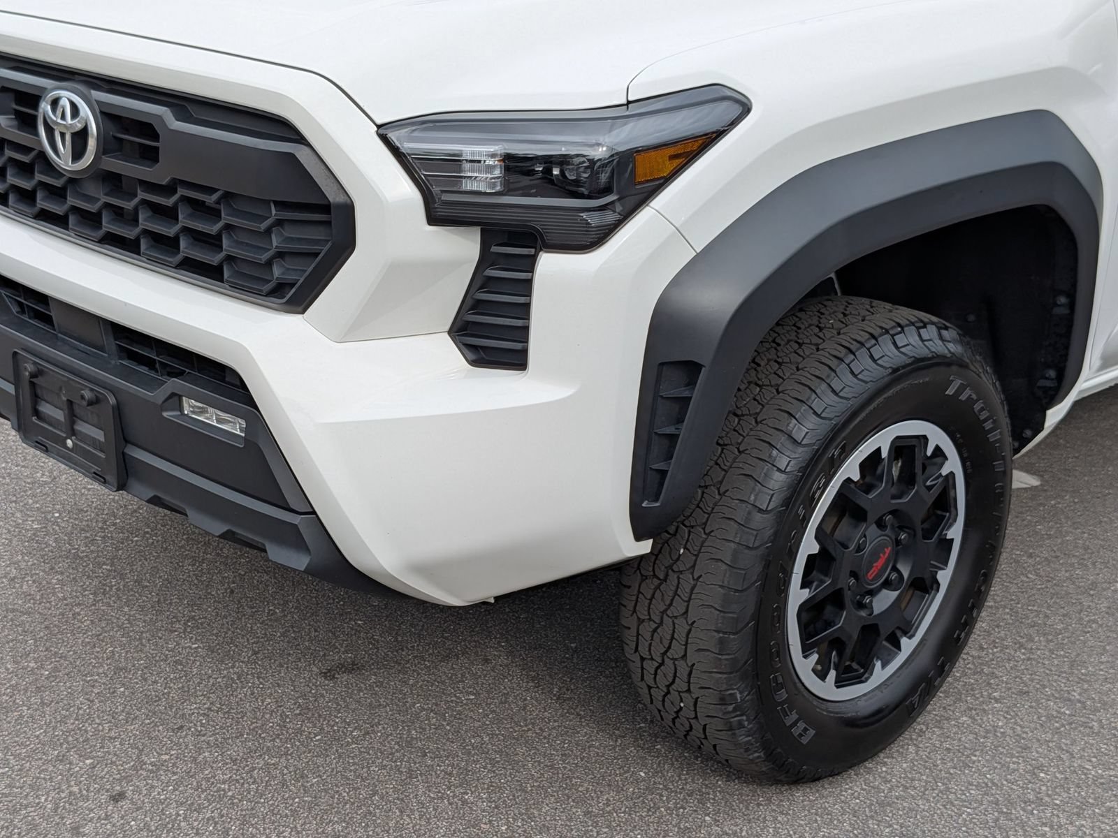 Used 2024 Toyota Tacoma TRD Off-Road AWD/4WD image 9