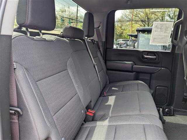 Used 2024 Chevrolet Silverado 2500 Custom w/ Custom Value Package image 12