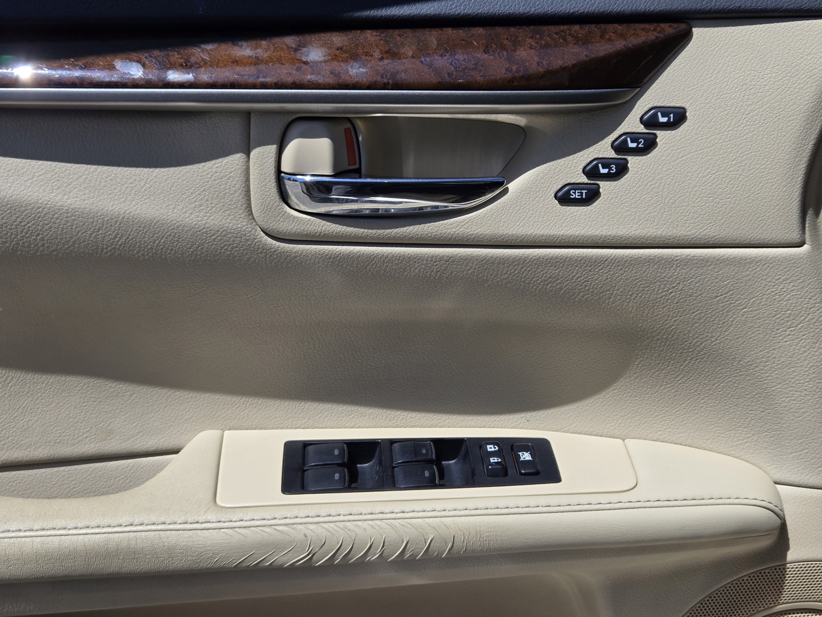 Used 2015 Lexus ES 350 w/ Luxury Package FWD image 20