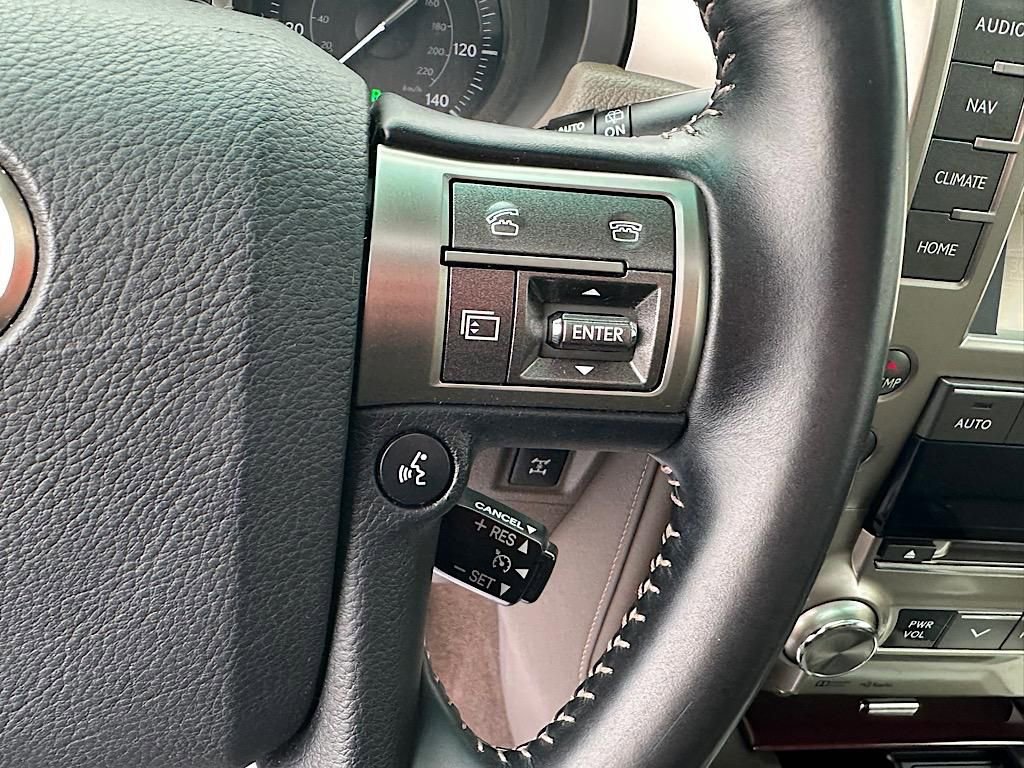 Used 2019 Lexus GX 460 image 30
