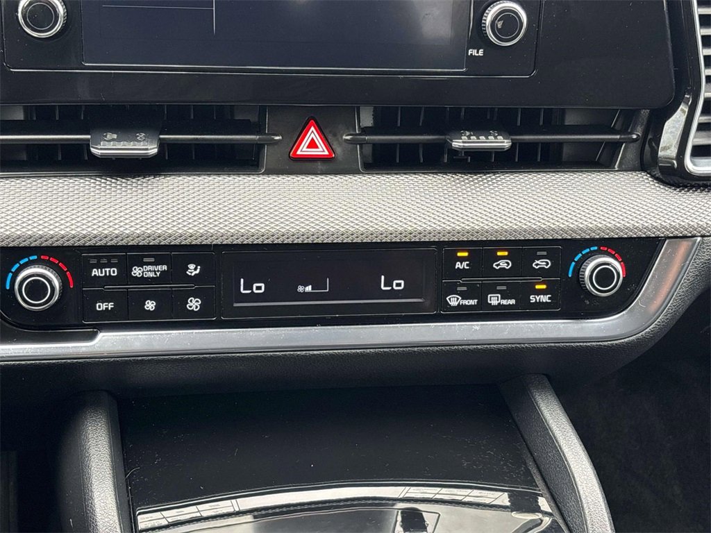 Used 2024 Kia Sportage LX image 23
