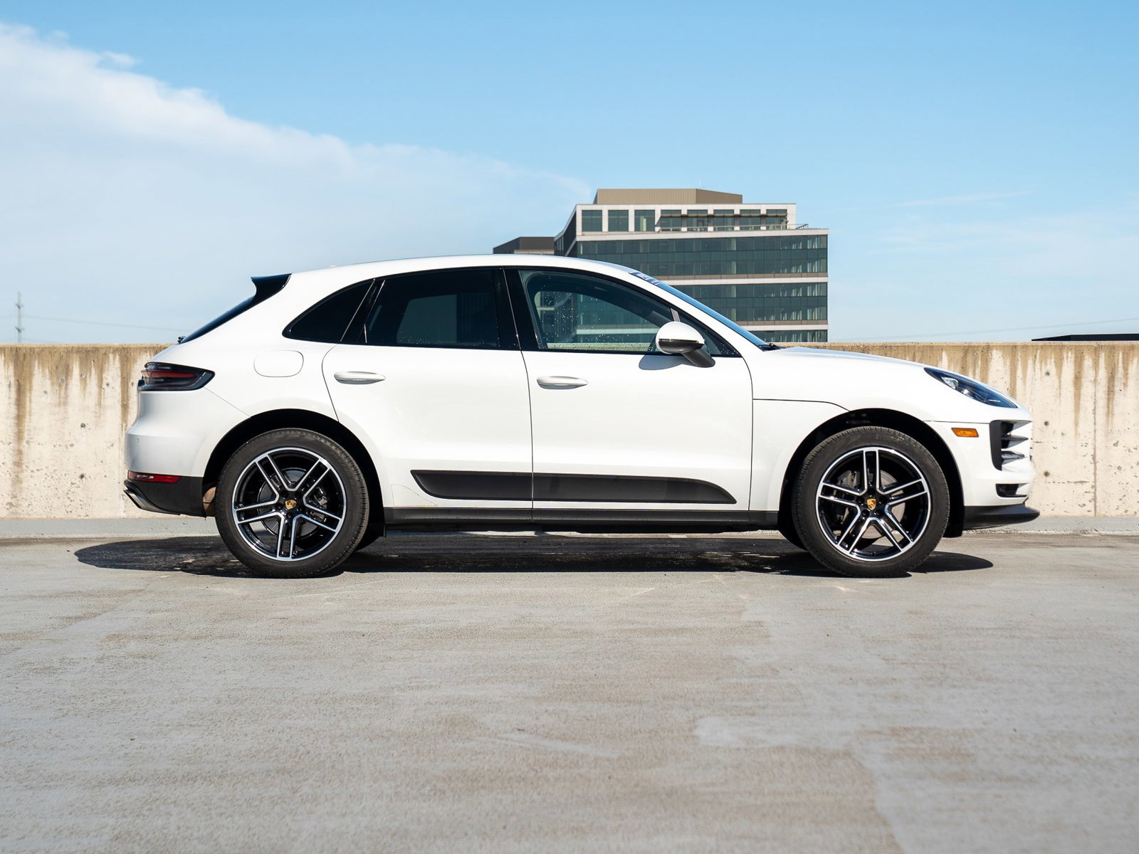 Used 2020 Porsche Macan AWD/4WD image 6