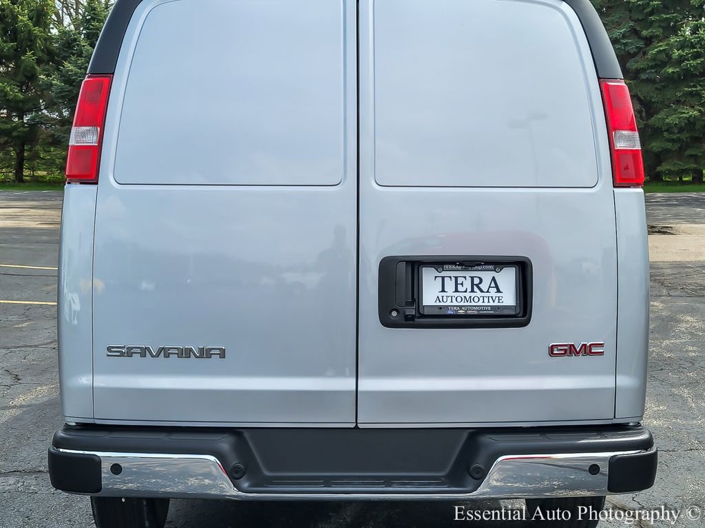 New 2026 GMC Savana 2500 w/ Driver Convenience Package RWD image 5